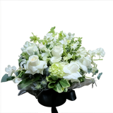 Box com rosas orquídeas e sementes